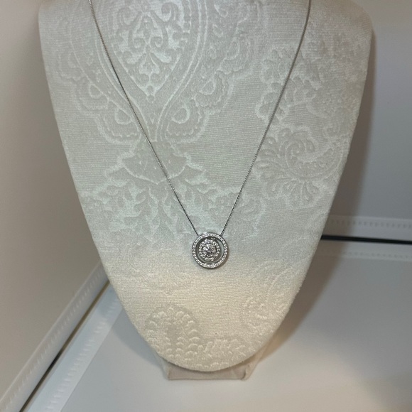 Elegant 14k White Gold Circle Spiral 1ct Diamond Pendant Necklace